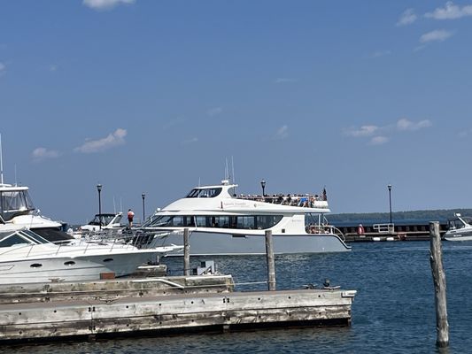 Apostle Islands Cruises