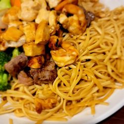 Saigon Fusion - Beef chicken shrimp dinner