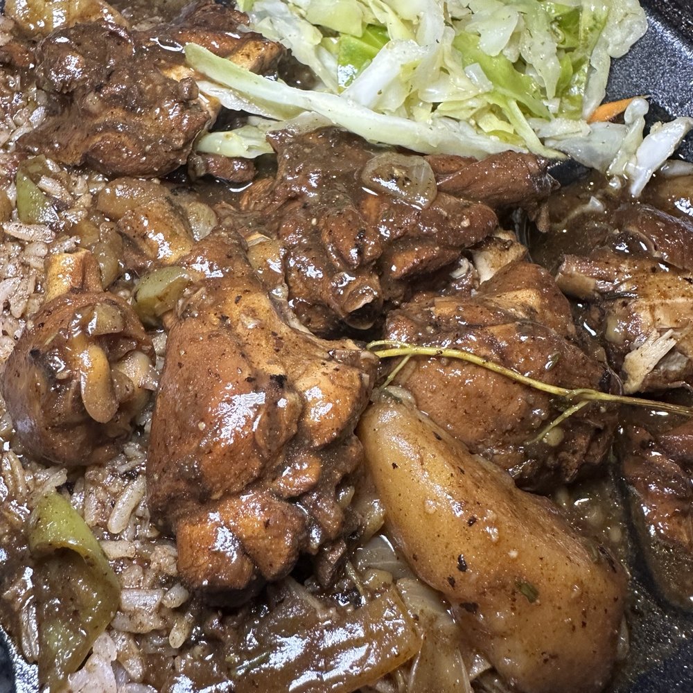 Ocho Rios - Brown Stew Chicken Large - Caribbean Near Me - Texas City, Texas Ocho Rios - Brown Stew Chicken Large - Caribbean Near Me - Texas City, Texas