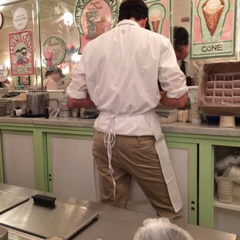 Aglamesis Bros - Ice Cream & Frozen Yogurt Near Me - Cincinnati, Ohio