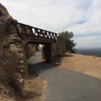 Mount Rubidoux Trail - Hiking Near Me - Riverside, California