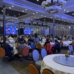 HL Peninsula - Huge dining area
