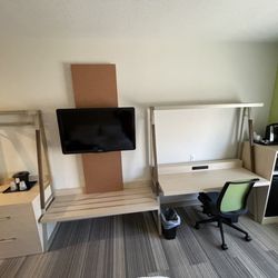 Holiday Inn Express & Suites Price - Fridge Microwave