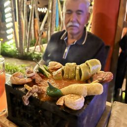 Molcajete Mar y Tierra