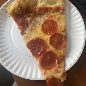 Rocky's Pizzeria - Pepperoni slice - Pizza Near Me - New York, New York Rocky's Pizzeria - Pepperoni slice - Pizza Near Me - New York, New York