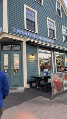 Water Prince Corner Shop by null