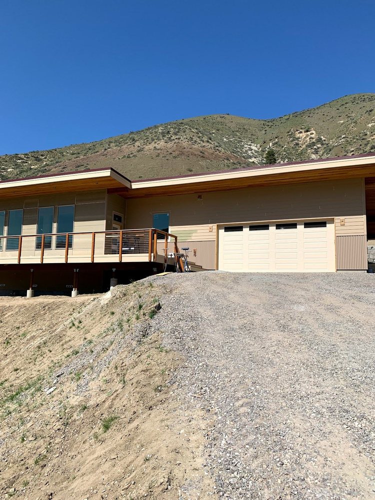Advantage Garage Doors - Garage Door Contractor in Bothell, WA