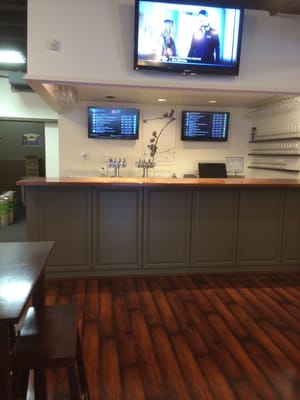 Ridgewood Wine & Beer Co. by null