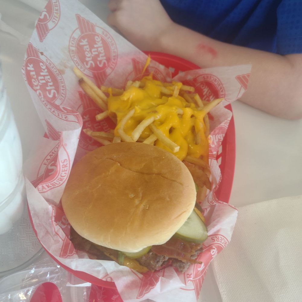 Steak ’n Shake - Double steak burger and cheese fries - Burgers Near Me - Boardman, Ohio Steak ’n Shake - Double steak burger and cheese fries - Burgers Near Me - Boardman, Ohio