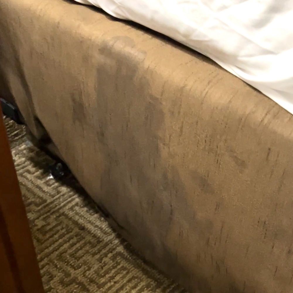 Comfort Inn The Pointe - Bed skirt stains - Hotels Near Me - Niagara Falls, New York Comfort Inn The Pointe - Bed skirt stains - Hotels Near Me - Niagara Falls, New York