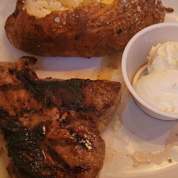 Texas Roadhouse - Ny strip - American Near Me - Boynton Beach, Florida