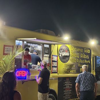 Maui Foods Trucks - Food Trucks Near Me - Kihei, Hawaii Maui Foods Trucks - Food Trucks Near Me - Kihei, Hawaii