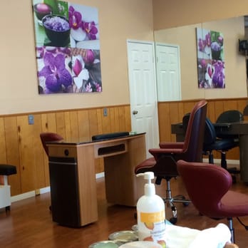 HD Nails - Nail Salons Near Me - Tarzana, California