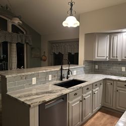 Stone Gallery - Picture of granite & backsplash in kitchen