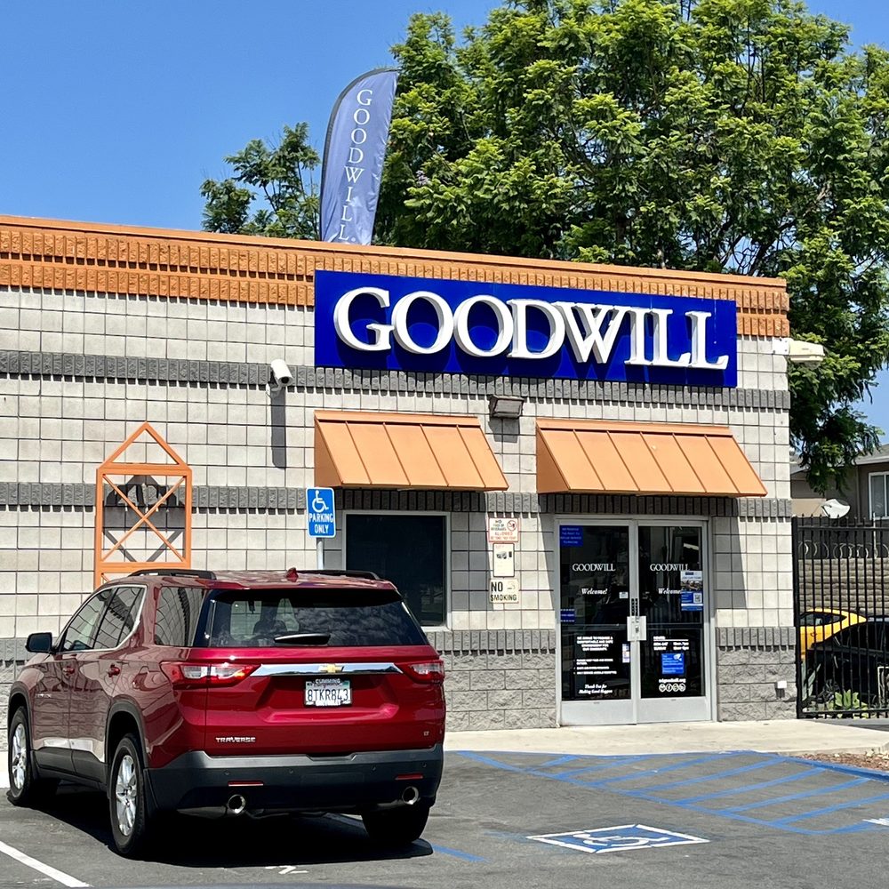 GOODWILL Updated September 2024 11 Reviews 626630 Front St, San