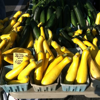 Bowie Farmers Market - a table full of bananas and zucchini - Farmers Market Near Me - Bowie, Maryland Bowie Farmers Market - a table full of bananas and zucchini - Farmers Market Near Me - Bowie, Maryland