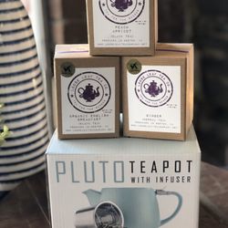 White Tulip Market - Loose teas and teapots