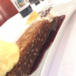 Los Amantes - Brownie con helado