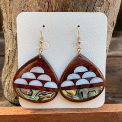 Kekumuaoa Designs - Kai ʻŌpua earrings