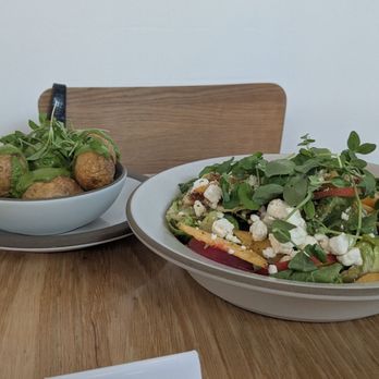 Tartine Inner Sunset - Green goddess salad and potatoes - Cafes Near Me - San Francisco, California Tartine Inner Sunset - Green goddess salad and potatoes - Cafes Near Me - San Francisco, California