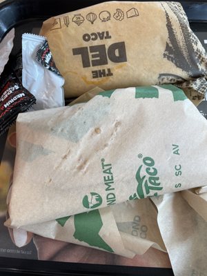 Del Taco by null