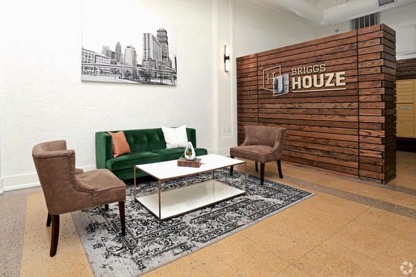 Briggs Houze by null