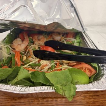 Suki Time Thai Kitchen - Papaya Salad - Thai Near Me - Lomita, California Suki Time Thai Kitchen - Papaya Salad - Thai Near Me - Lomita, California