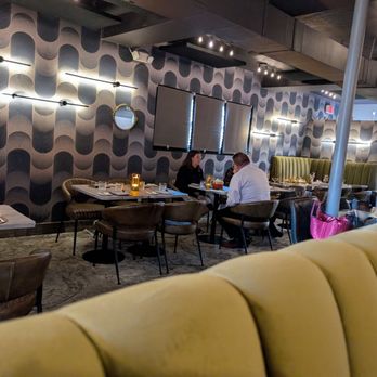Elyse - Interior - Desserts Near Me - Fairfax, Virginia Elyse - Interior - Desserts Near Me - Fairfax, Virginia