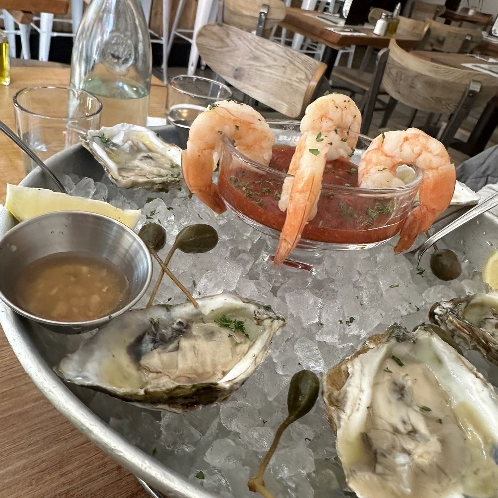 Wild Park Slope - Oysters and shrimp cocktail - Pizza Near Me - Brooklyn, New York Wild Park Slope - Oysters and shrimp cocktail - Pizza Near Me - Brooklyn, New York