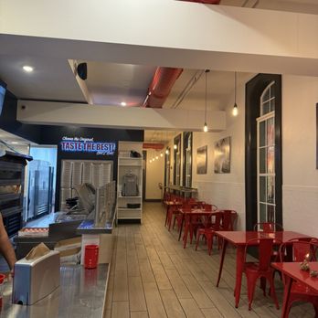 DiCarlo's Pizza - Interior - Pizza Near Me - Knoxville, Tennessee