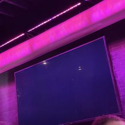 Blank screen (technical difficulties getting it up) couldn't see show. Blank screen (technical difficulties getting it up) couldn't see show.