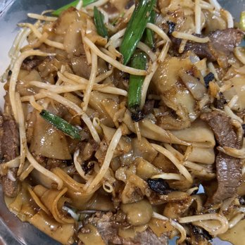 Chinatown Express - beef chow foon - Cantonese Near Me - Washington, DC, District of Columbia
