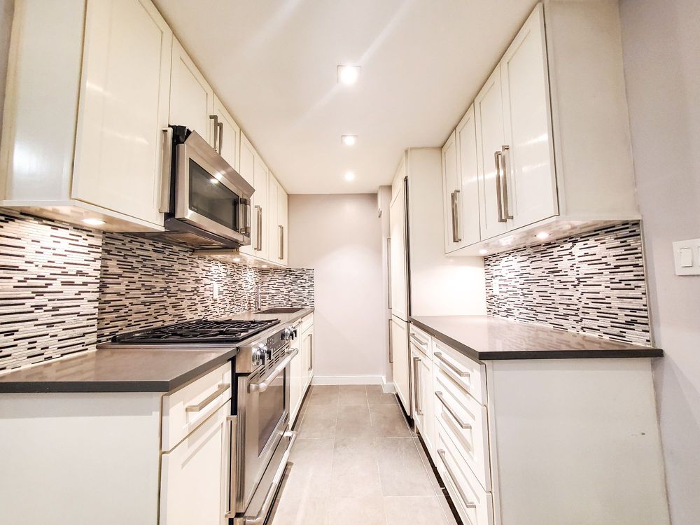 STELLAR MANAGEMENT COMPANY Updated October 2024 11 Photos & 75