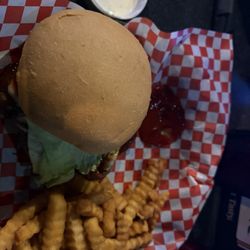 Finnegan's Pub and Grill - The half pound Southwest BBQ burger