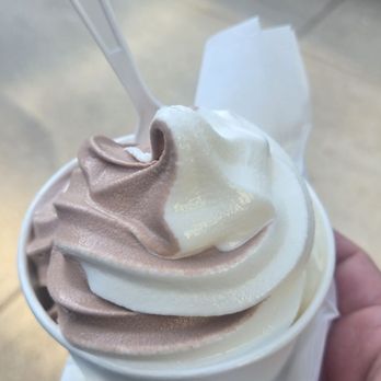 High Sweet Creamery - Soft serve swirl - Coffee & Tea Near Me - Moorpark, California
