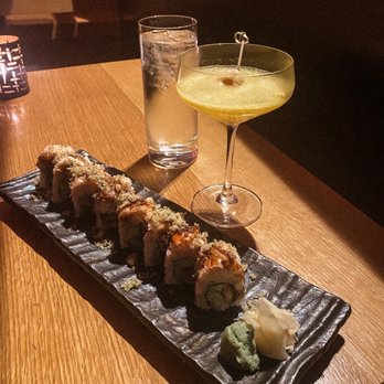 Ozumo - Giddy Geisha Dragon Crunch Roll - Izakaya Near Me - San Jose, California Ozumo - Giddy Geisha Dragon Crunch Roll - Izakaya Near Me - San Jose, California