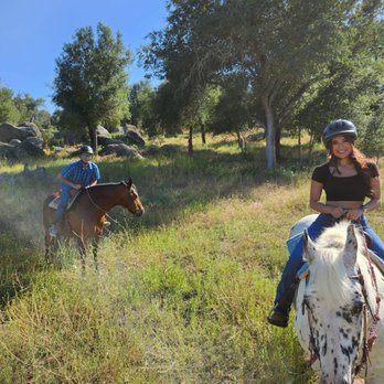Bluewater ranch - Horseback riding on the trail - Horseback Riding Near Me - Murrieta, California
