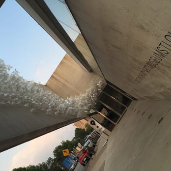 Contemporary Art Museum - Art Museums Near Me - Saint Louis, Missouri