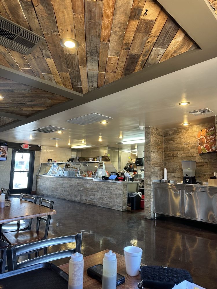 Frijoles & Frescas Grilled Tacos - Photo 2