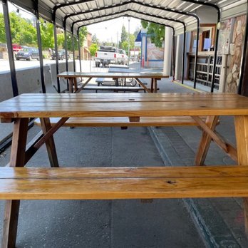 Grass Valley Brewing Company - Nice outdoor seating when the weather is right. - Breweries Near Me - Grass Valley, California