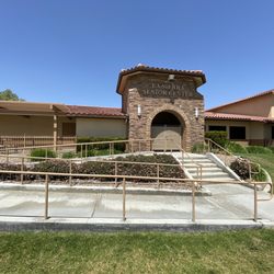La Sierra Senior Center