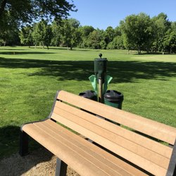 Brookland Golf Park - Benches and cleaning station