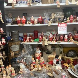 Jeffrey's Antique Co Op Mall - Holiday Booth
