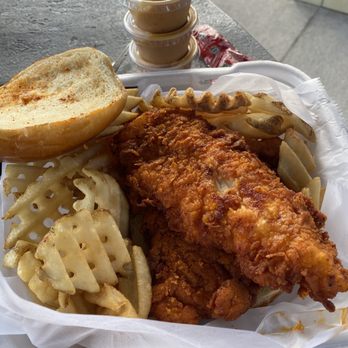 Chasin Chicken - Sandwich - Food Trucks Near Me - South Venice, Florida