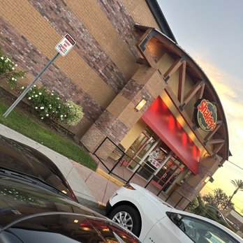 Shakey's Pizza Parlor - cars parked outside - Pizza Near Me - Covina, California Shakey's Pizza Parlor - cars parked outside - Pizza Near Me - Covina, California