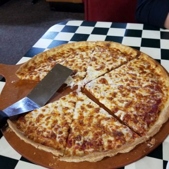 Pizza Hut - Thin and crispy - Pizza Near Me - Williamsburg, Kentucky