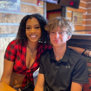 Twin Peaks - Niyah & Coleman - New American Near Me - Dayton, Ohio Twin Peaks - Niyah & Coleman - New American Near Me - Dayton, Ohio