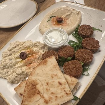 Hummus Mediterranean Kitchen - Mediterranean Near Me - San Francisco, California