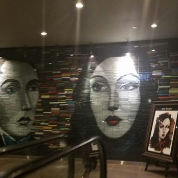 IPIC Houston - Cinema Near Me - Houston, Texas