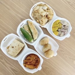 Turnip Cake, Stuffed Peppers, Soy Sauce Rice Rolls, Spareribs, Fried Glutinous Rice Dumplings, and Chicken Feet. Turnip Cake, Stuffed Peppers, Soy Sauce Rice Rolls, Spareribs, Fried Glutinous Rice Dumplings, and Chicken Feet.